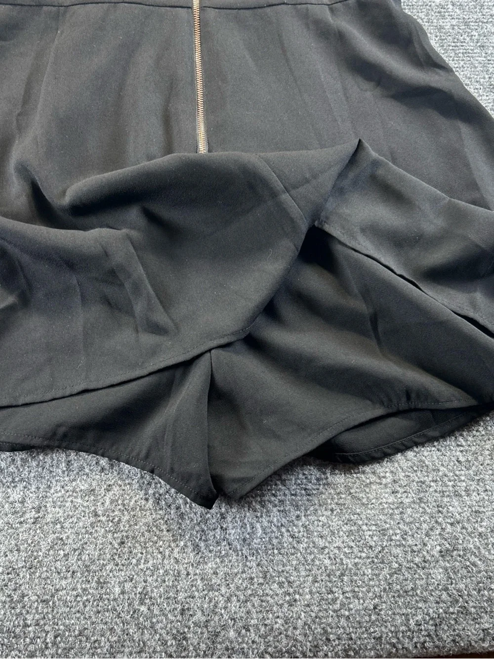 Love 21 Black Sleeveless Flared Mini Dress / romper with Zip Details - Picture 6 of 7